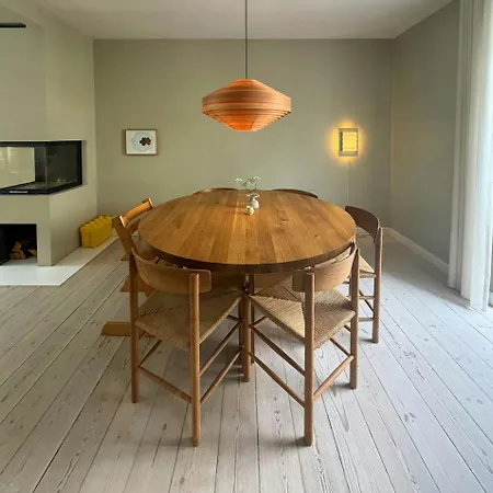 Historic Townhouse With Gardens On Osterbro *