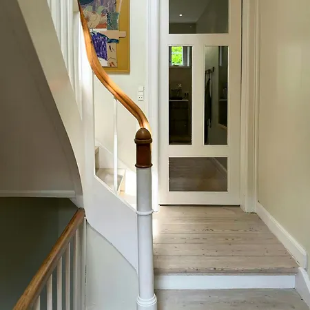 Historic Townhouse With Gardens On Osterbro