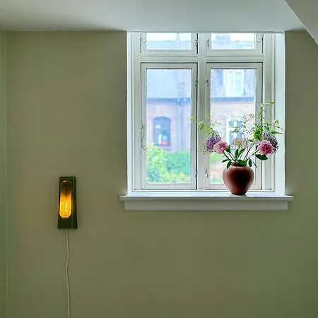 Historic Townhouse With Gardens On Osterbro * Copenhague